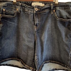 TORRID Plus Denim Shorts 